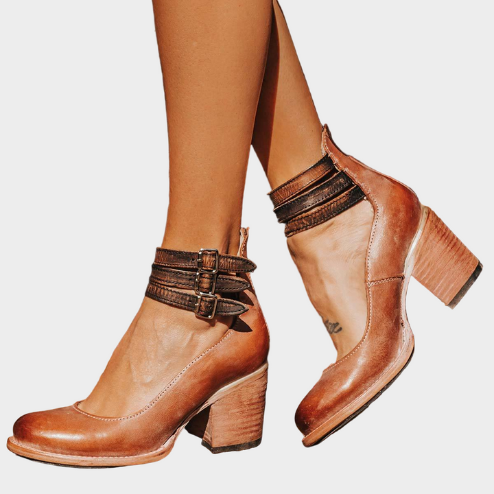 Pantofi cu multiple curele și toc gros