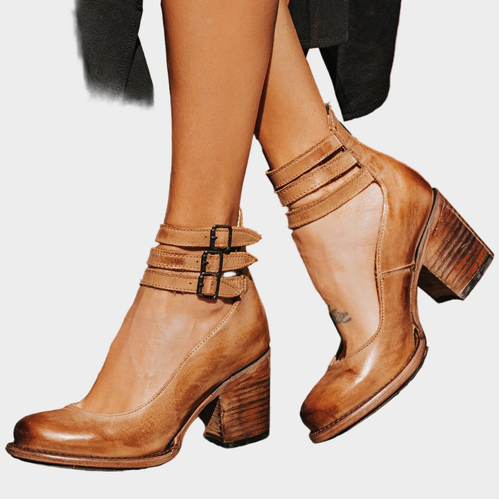 Pantofi cu multiple curele și toc gros