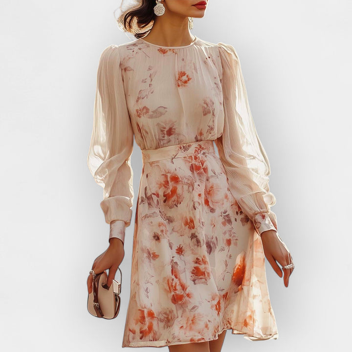 Rochie Romantică cu Plisaje