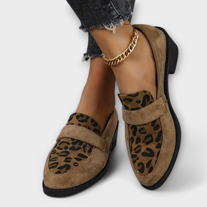 Pantofi eleganți pentru femei cu imprimeu leopard