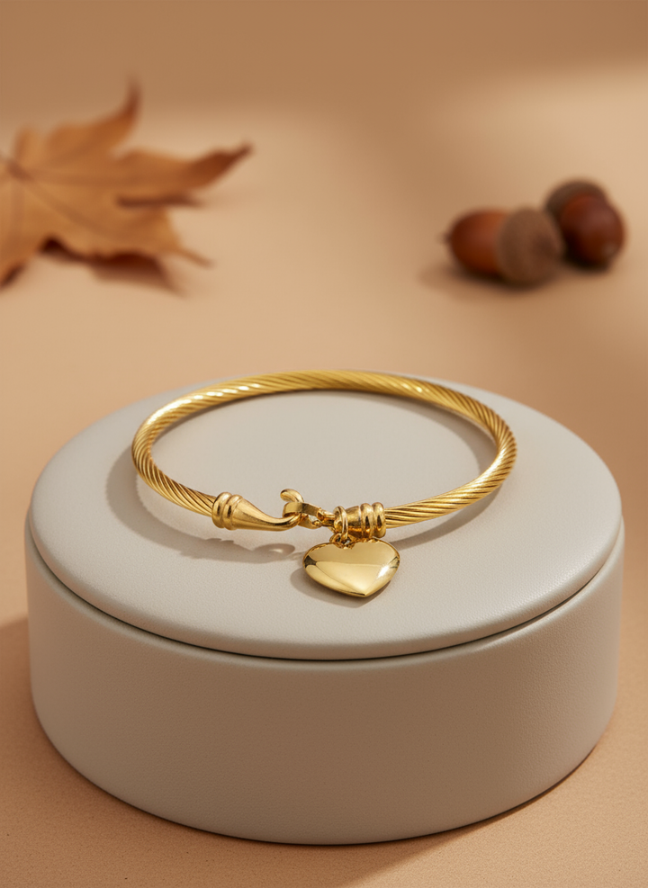 Brățară Aurie în Formă de Inimă