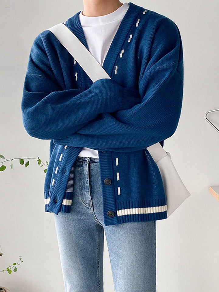 Cardigan în formă de V