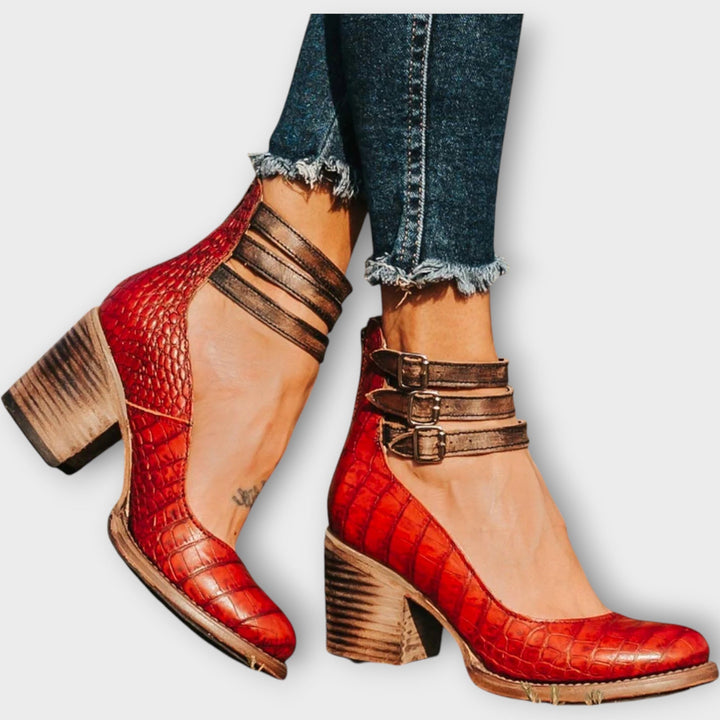 Pantofi cu multiple barete și toc gros