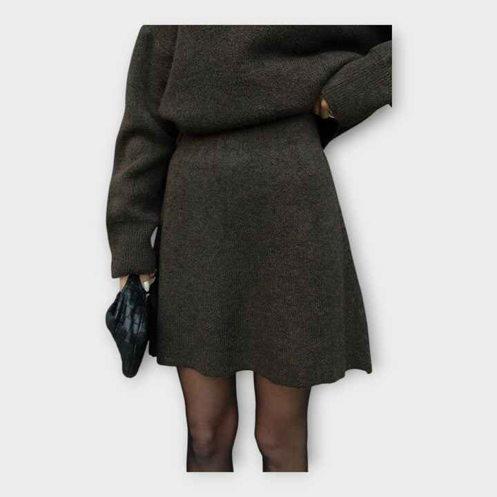 Set de Bluză și Fustă Tricotată cu Linie Modernă